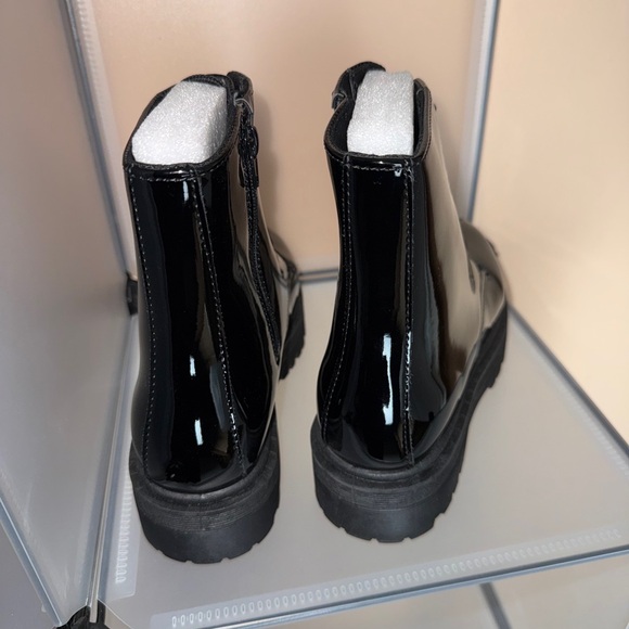 Qupid Women's Lace Up Chunky Combat Black Patent Leather Boots Size 8 NWT - Picture 5 of 8